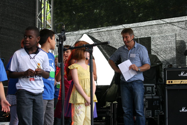 gal/2010/2010 Saitentwist Essen Original Moderation und Kinderbuehne 11.09/2010 Saitentwist 11.09. Moderation Essen Original HIrschlandplat 029.jpg